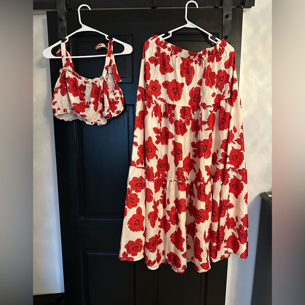 2 piece summer outfit. Shirt and skirt. XL